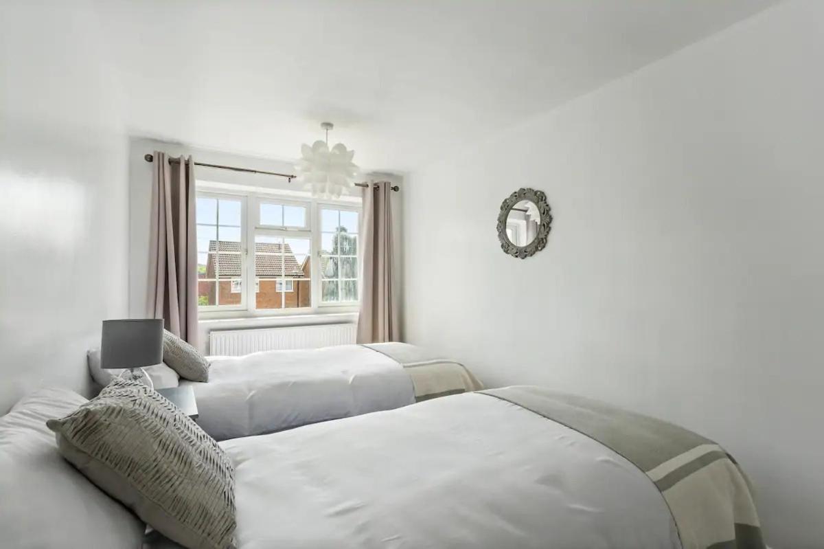 Bright & Spacious With Garden & Parking Nottingham Eksteriør billede
